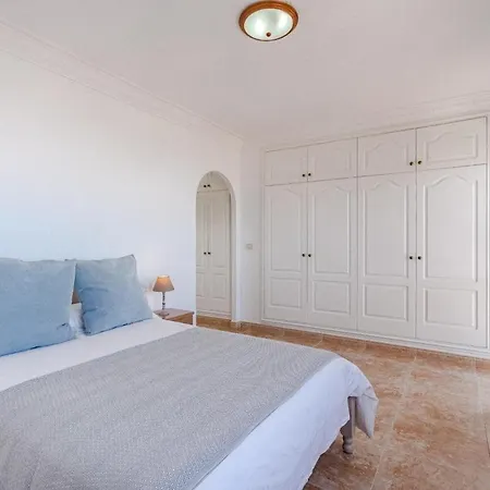 San Eugenio Oasis Apartament *